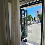 Srzic No1 شقة ماكارسكا